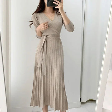 French V-Neck Slim Knit Dress