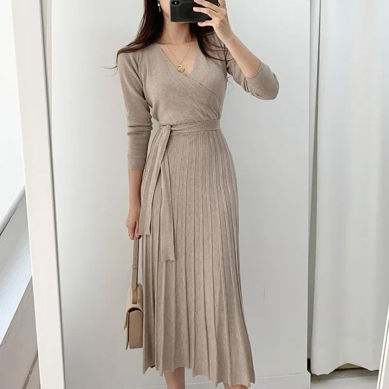 French V-Neck Slim Knit Dress